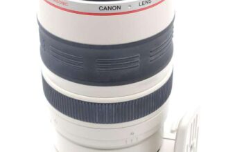 Canon EF 100-400mm f/4.5-5.6L IS USM Telephoto Zoom Lens for Canon SLR Cameras (Renewed)