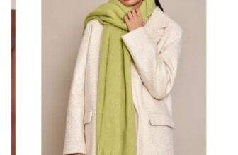 Distressed Knit Tassel Scarf