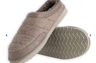 Grip Sole Fleece Lined Slippers in Sand Size Small (Adult 7-8)
