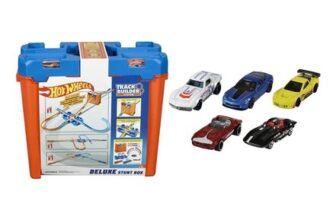 Hot Wheels Deluxe Stunt Box Set, 15ft Track, 5 Cars