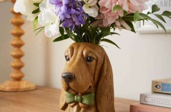 Humphrey the Basset Hound Vase – Free C&C Only