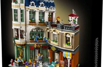 LEGO Icons Shopping Street (11371) Pre-Order Discount