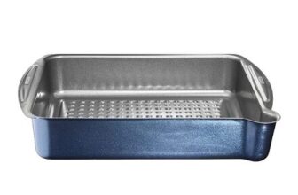 Lakeland Large Roasting Tin with Pouring Lipukom