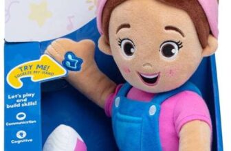 Ms. Rachel Official Speak & Sing Doll, 16 Tall Interactive Toy doll with 4 Songs & 16 Phrases