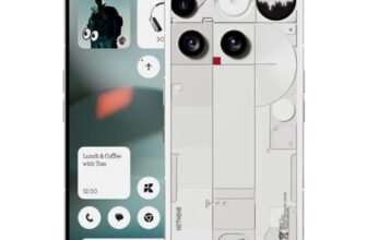 Smartphone with 50 MP Triple Rear Camera