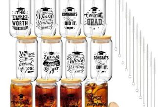 12-Piece Graduation Cups with Lids and Straws, 16 Oz