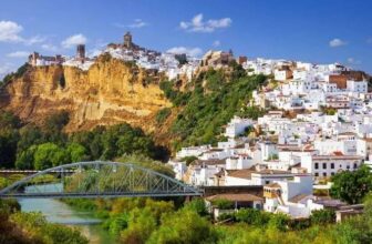 22-29 June, Return Flights to Jerez, Spain from Birmingham with Jet2, Hand Luggage 40x20x30cm & 56cmx45cmx25cm