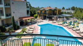 4 Nights 2 Adults Half Board Halkidiki (07 May) £32.82pp Per Night, Birmingham Flights, 10KG Luggage plus Underseat Bags, Breakfast & Dinner
