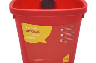 Amtech Plastic Paint Kettle with Magnet Brush Holder, Home DIY, Durable, Holds Paint Brushes up to 4 Wide Hooks onto Ladders (1 Litre)