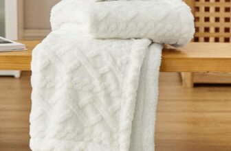 Bedsure Sherpa Fleece Throw Blanket – Super Soft, Cozy & Warm Jacquard Sofa Throw Single, White, 130x150cm – Prime Exc
