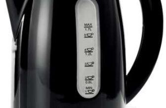Black Kettle 1.7L plus Free Click and Collect