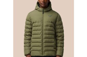 Castore Online Only Lightweight Hooded Puffer Jacket