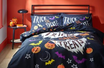 Catherine Lansfield Halloween Trick or Treat Reversible Single Duvet Cover Set with Pillowcase Black