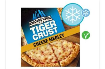 Chicago Town Tiger Crust Cheese Medley Pizza 305g