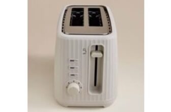 Cream Ribbed 2-Slice Toaster