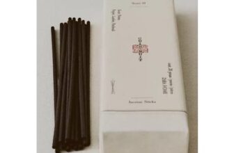Cuir Nuit Aromatic Incense Sticks (Pack of 20)