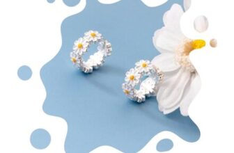 Daisy Flower Hoop Earrings – Hypoallergenic Huggie Jewelry