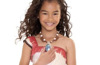 Disney Moana Sea Star Light-up Necklace