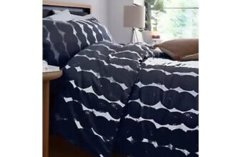 Double Navy Circle Print Duvet Cover Set