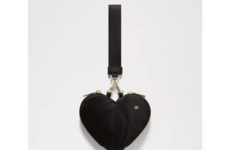Dual Pouch Wristlet Heart