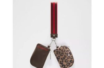 Dual Pouch Wristlet Leopard