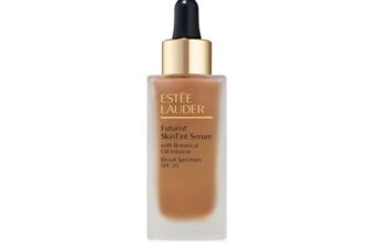 Este Lauder Futurist SkinTint Serum Foundation SPF20 with Glycerin