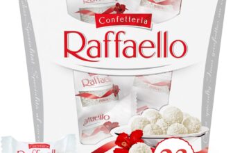 Ferrero Raffaello Pralines, Mothers Day Chocolate Gifts for Women and Men, Coconut Speciality with Coconut Filling and a Whole Almond, Box of 23 (230g)