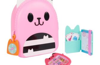 Gabbys Dollhouse Gabby Girl Travel Set with Passport, Phone, Compass