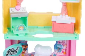 Gabbys Dollhouse: The Movie, Cakeys Sprinkle Cake-tastic Kitchen, Toy Figure, and Dolls house Accessories
