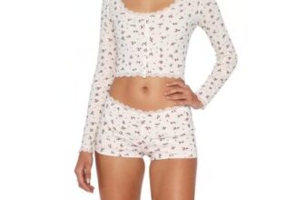 Gatamiau Womens Pyjama Set: Long Sleeve Top & Shorts