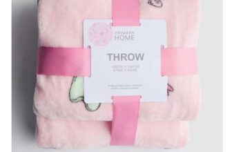 Get Ready With Me Throw – Minimum £10 spend for C&C