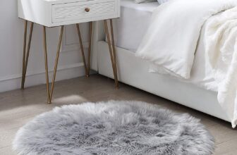 HEQUN Faux Fur Sheepskin Style Rug Faux Fleece Chair Cover Seat Pad Soft Fluffy Shaggy Area Rugs For Bedroom Sofa Floor (Grey, 90 X 90 CM)