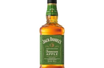 Jack Daniels Tennessee Whiskey Blended with Apple Liqueur, 70cl