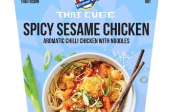 Kitchen Joy Spicy Sesame Chicken Aromatic Chilli with Noodles 320g