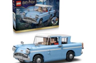 LEGO Harry Potter Enchanted Flying Ford Anglia Car with Harry, Ron & Hedwig 76470