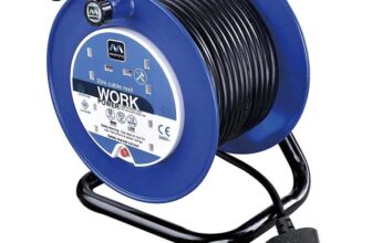 Masterplug 25m 4-Socket 240V Open Cable Reel Free – c&c