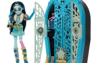 Monster High Skulltimate Secrets: Hauntlywood Mysteries Doll Frankie Stein