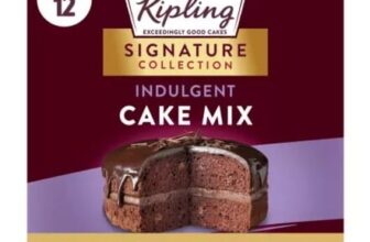 Mr Kipling Signature Baking Triple Chocolate Indulgent Cake Mix 416g
