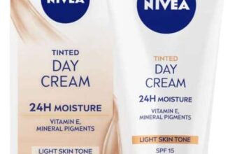 NIVEA 24H Moisture Tinted Day Cream with Vitamin E Light Skin Tone SPF15 50ml