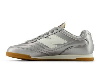 New Balance RC42 Trainers – silver – Size 4 or 5