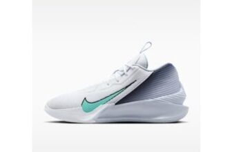 Nike G.T. Jump Academy Basketball Shoes