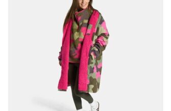 OHS Camo Sherpa Lined Water Resistant Drying Changing Robe