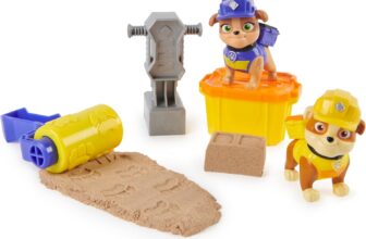 Rubble & Crew, Rubble and Mix Action Figures Set, with 85.05g of Kinetic Build-It Sand and 2 Handheld Building Toys, Kids Toys for ages 3 and up