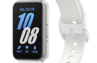 Samsung Galaxy Fit3 40mm AMOLED Display Fast Charging 5ATM & IP68 All Colours (Used) With Code Sold By Magic TOUCH computers / Black £23.99