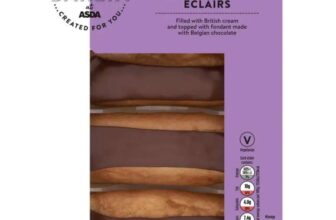 The Bakery at Asda 4 Chocolate Éclairs
