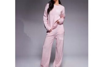 Weekend Collective Co-Ord Knitted Wide Leg Jogger with Varsity Graphic in Pink