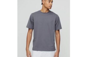 boohooMAN Regular Fit Essential Crew Neck T-Shirt