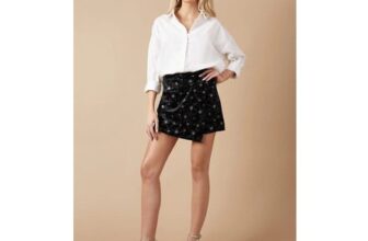 Black Oasis Glitter Detail Velvet Mini Skirt