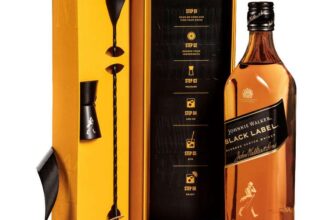 Johnnie Walker Black Label Cocktail Kit 40% vol 70cl Includes Stirrer and Jigger