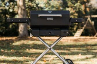 Masterbuilt Portable Charcoal BBQ and Smoker with Cart